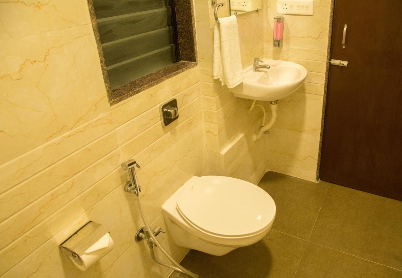 Hotel Nirvana Alībāg Εξωτερικό φωτογραφία